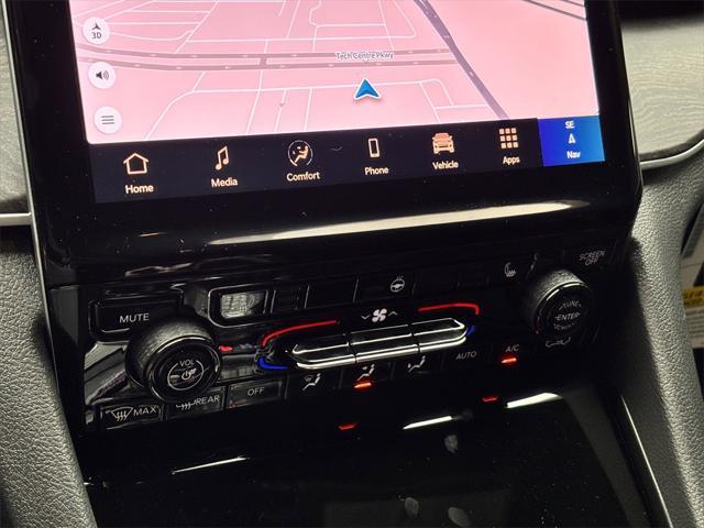 new 2025 Jeep Grand Cherokee car, priced at $48,121