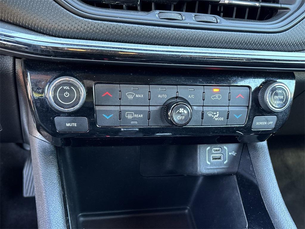 used 2024 Jeep Compass car, priced at $22,993