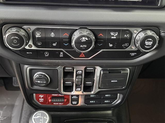 new 2025 Jeep Wrangler car, priced at $54,158