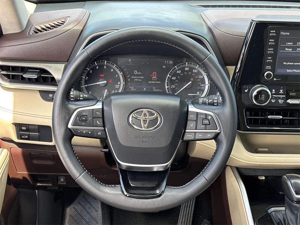 used 2021 Toyota Highlander car, priced at $27,991