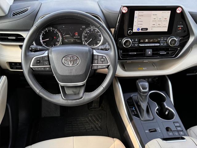 used 2023 Toyota Highlander car, priced at $37,991