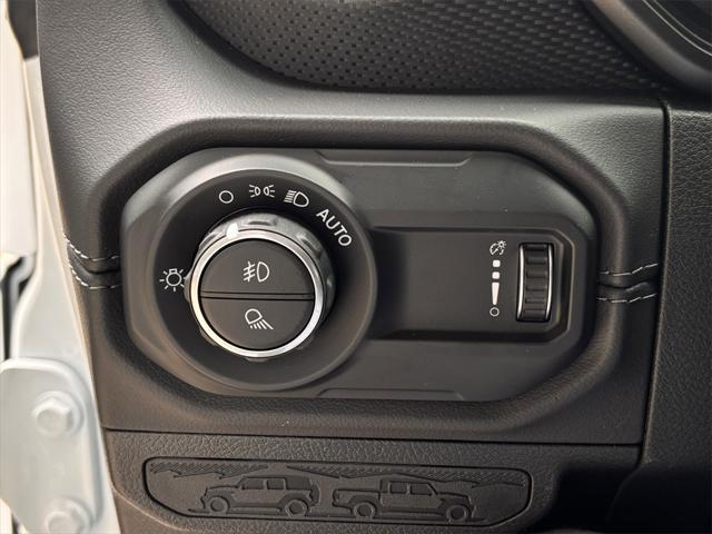 new 2025 Jeep Gladiator car, priced at $50,380