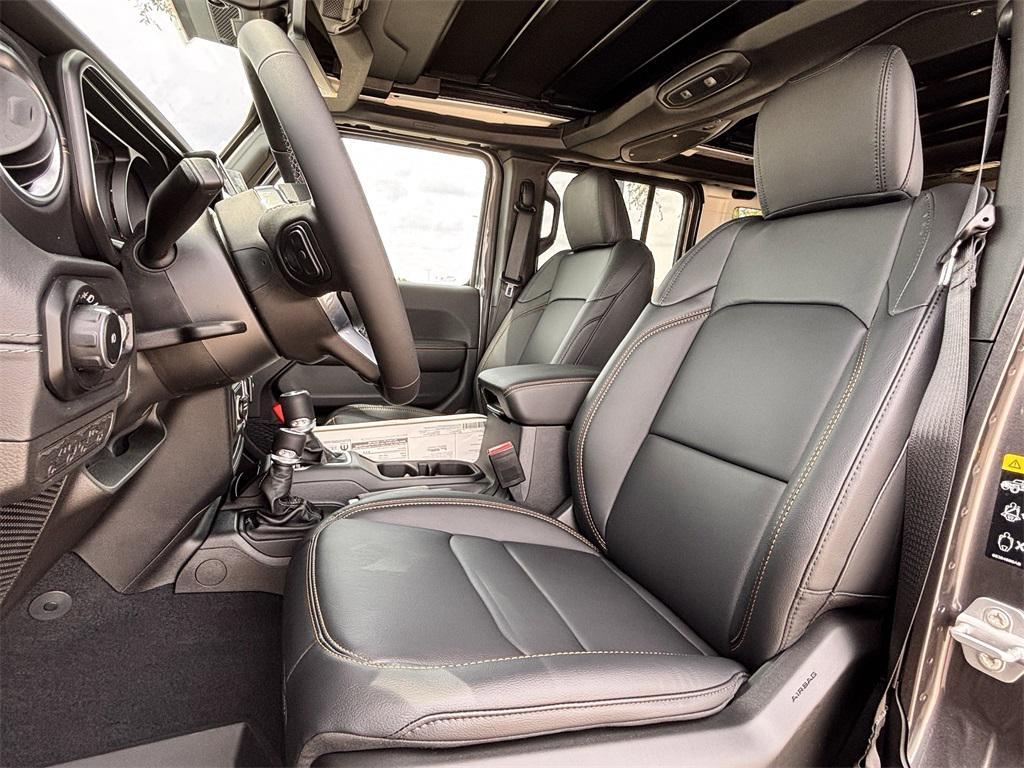 new 2025 Jeep Wrangler car, priced at $54,540