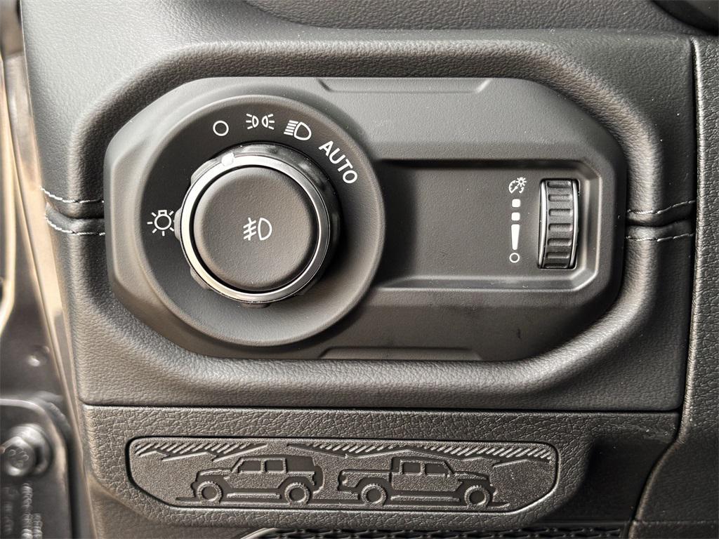 new 2025 Jeep Wrangler car, priced at $54,540