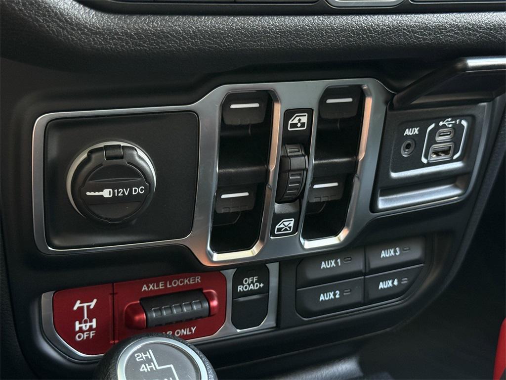 new 2025 Jeep Wrangler car, priced at $47,080