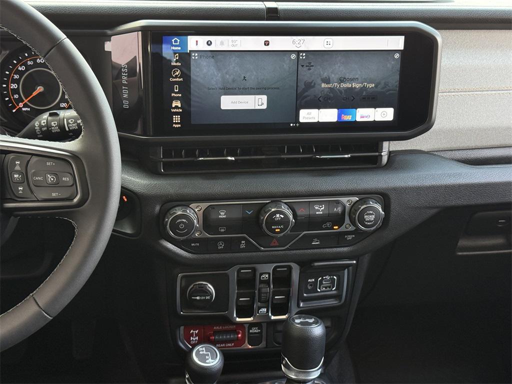 new 2025 Jeep Wrangler car, priced at $47,080