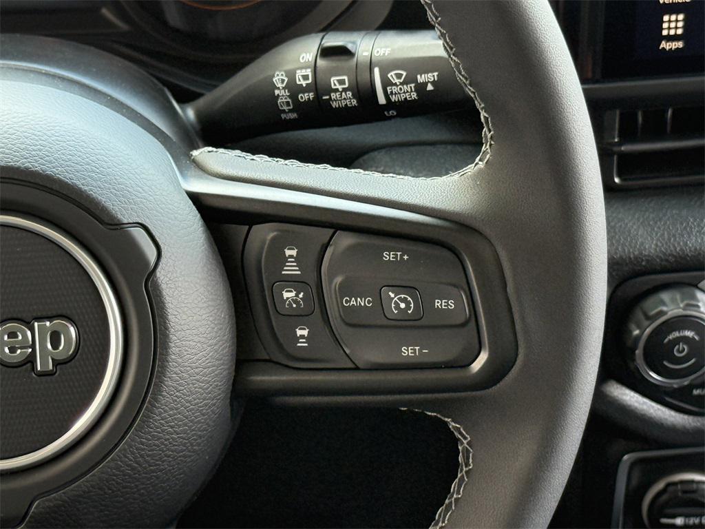 new 2025 Jeep Wrangler car, priced at $47,080