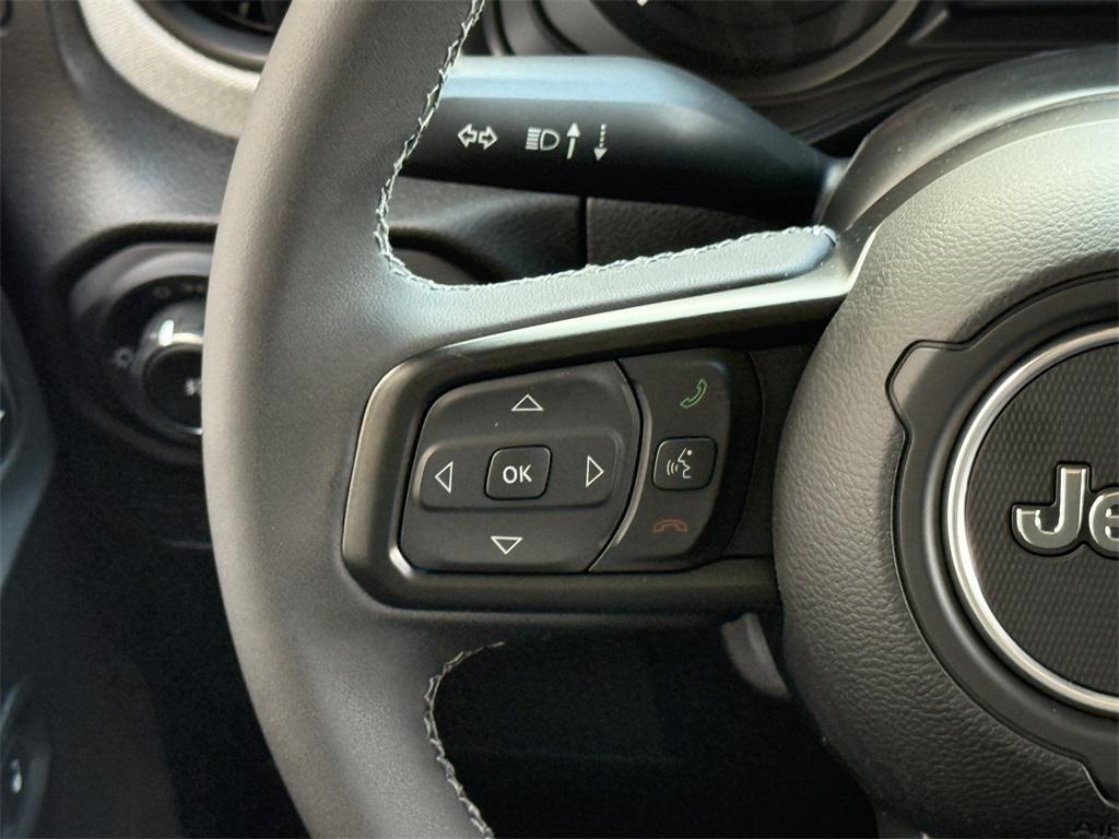 new 2025 Jeep Wrangler car, priced at $47,080