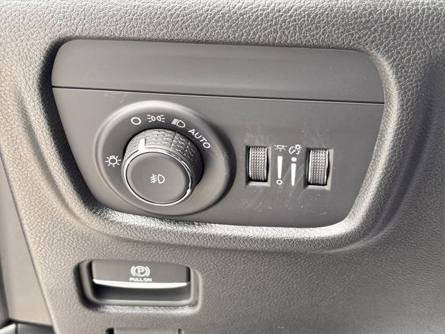 new 2025 Jeep Grand Cherokee L car, priced at $45,667