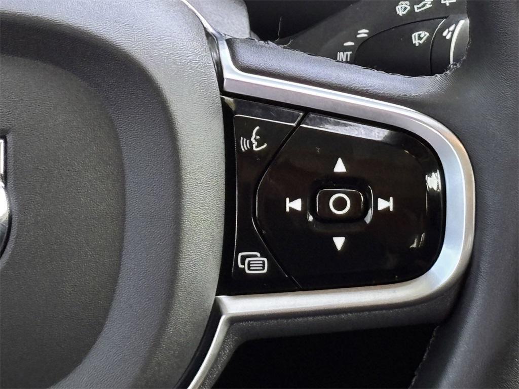 used 2023 Volvo XC90 car, priced at $32,992