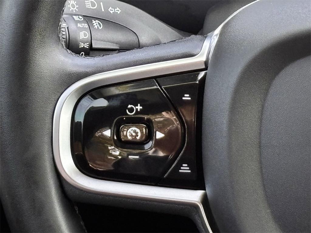 used 2023 Volvo XC90 car, priced at $32,992