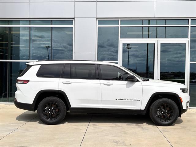 new 2025 Jeep Grand Cherokee L car, priced at $40,030