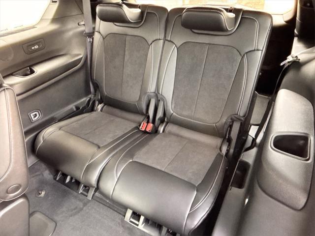 new 2025 Jeep Grand Cherokee L car, priced at $40,030