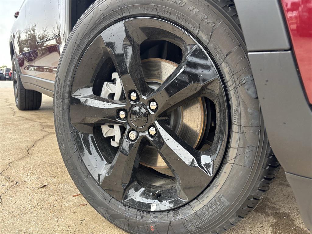 new 2025 Jeep Grand Cherokee L car, priced at $49,720