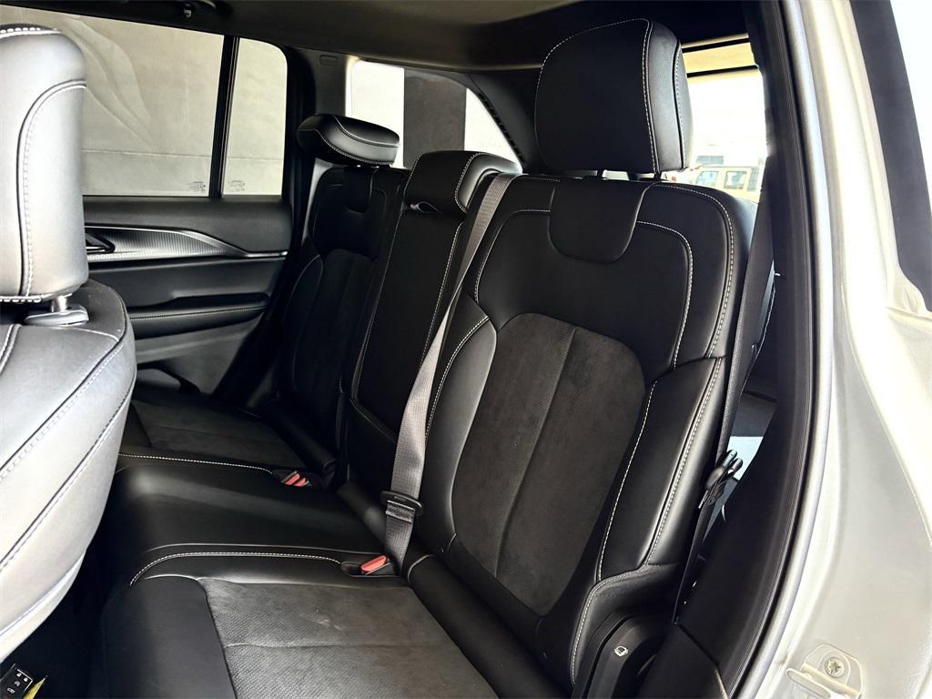 new 2025 Jeep Grand Cherokee car, priced at $42,480