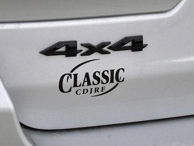 new 2025 Jeep Grand Cherokee car, priced at $60,050
