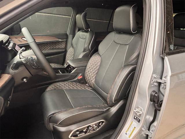 new 2025 Jeep Grand Cherokee car, priced at $60,050