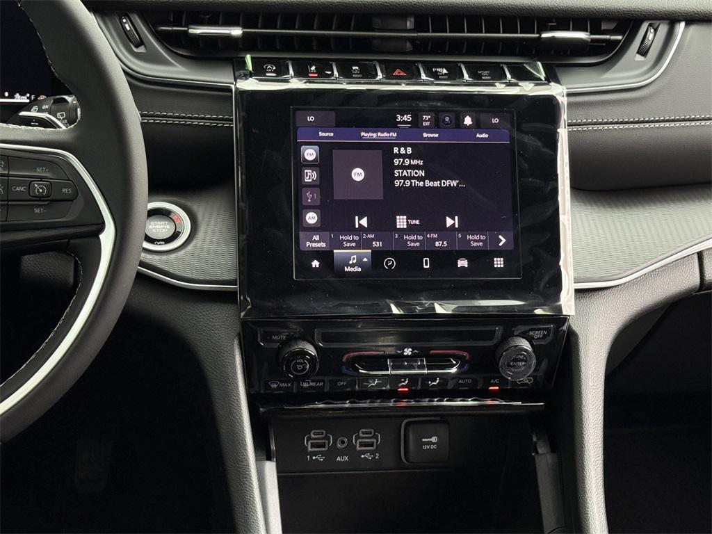 new 2025 Jeep Grand Cherokee car, priced at $37,530