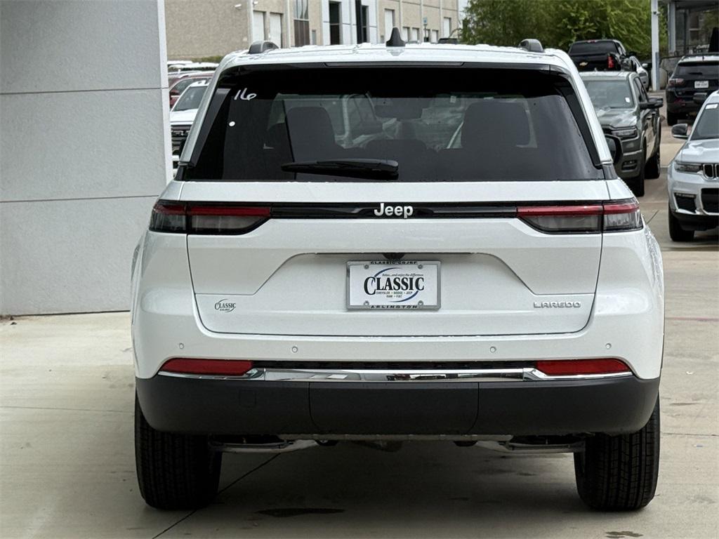 new 2025 Jeep Grand Cherokee car, priced at $37,530