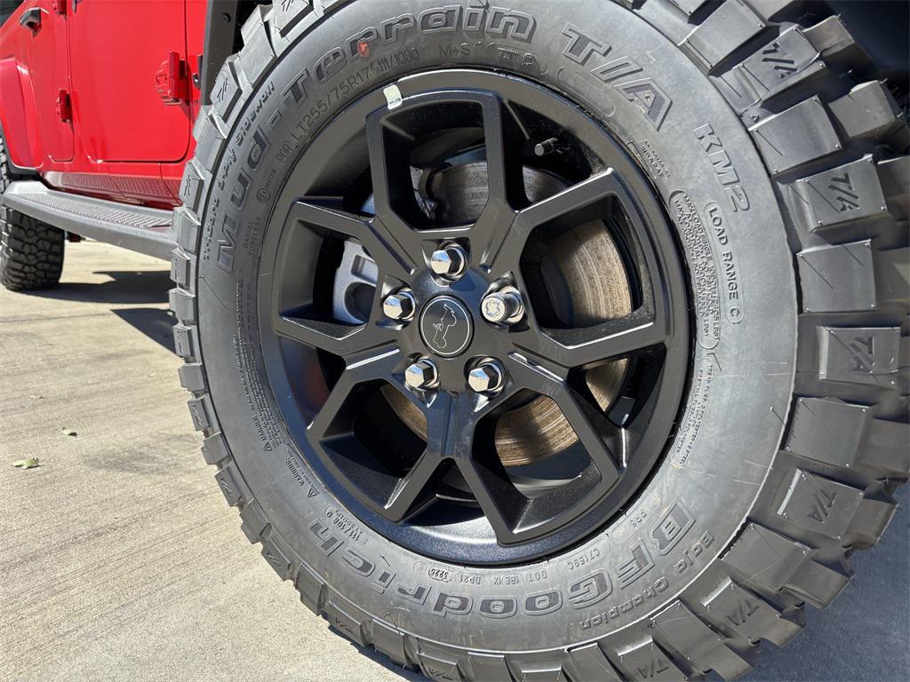 new 2025 Jeep Gladiator car, priced at $46,605