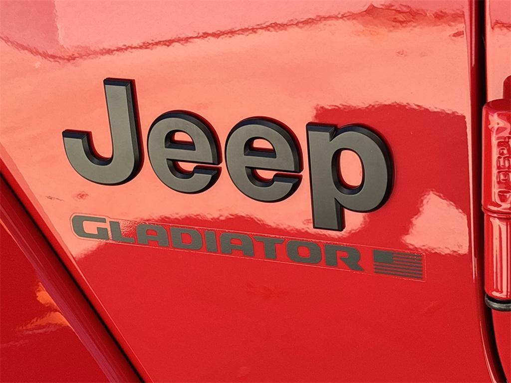 new 2025 Jeep Gladiator car, priced at $46,605
