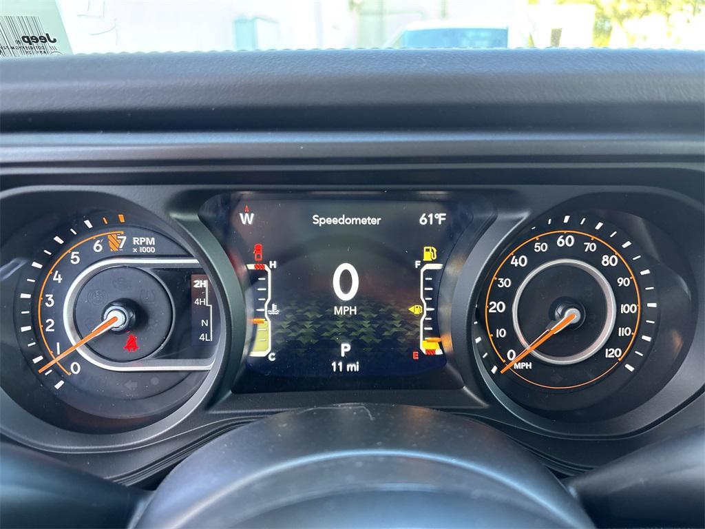 new 2025 Jeep Gladiator car, priced at $46,605