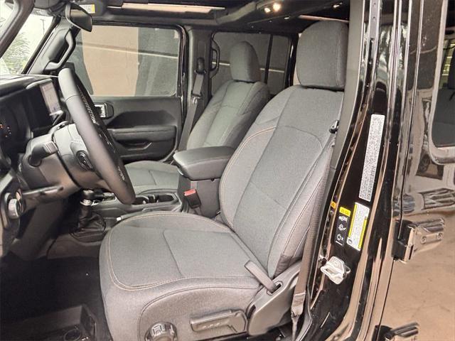new 2025 Jeep Wrangler car