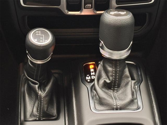 new 2025 Jeep Wrangler car