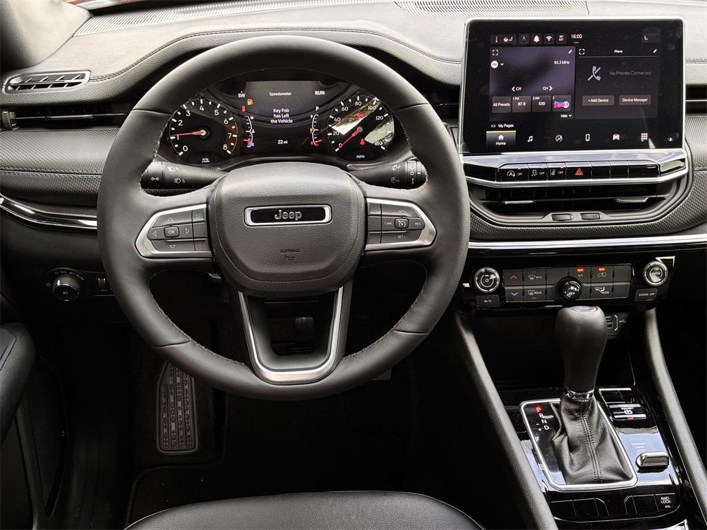 new 2025 Jeep Compass car, priced at $31,255