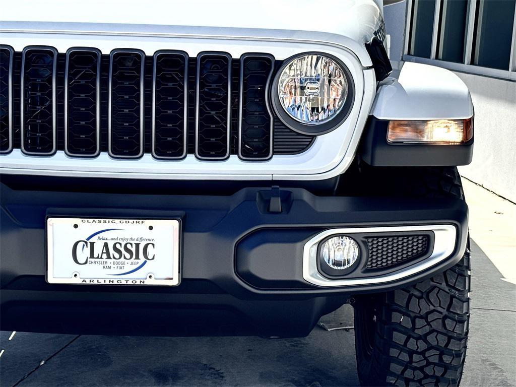 new 2025 Jeep Gladiator car, priced at $46,010