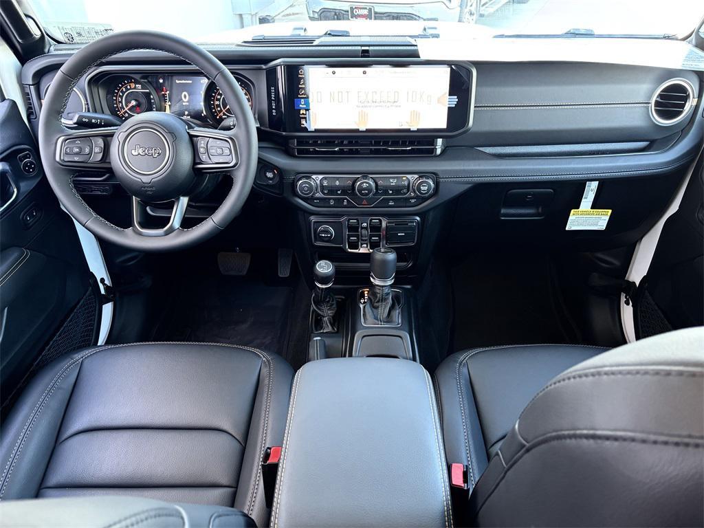 new 2025 Jeep Gladiator car, priced at $46,010