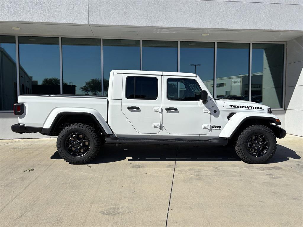 new 2025 Jeep Gladiator car, priced at $46,010