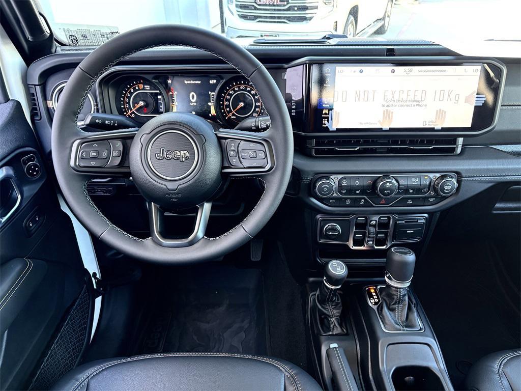 new 2025 Jeep Gladiator car, priced at $46,010