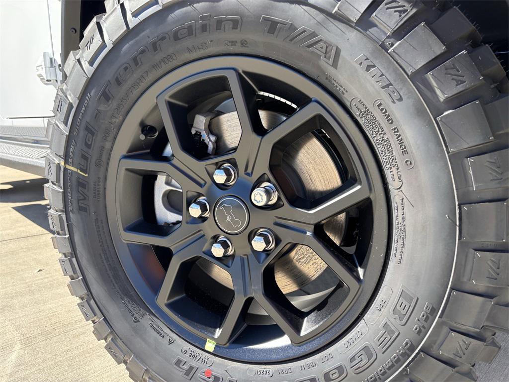 new 2025 Jeep Gladiator car, priced at $46,010