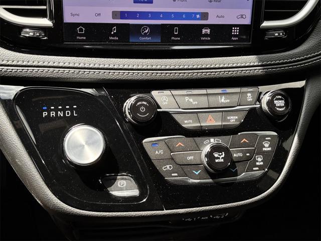 new 2025 Chrysler Pacifica car, priced at $42,650