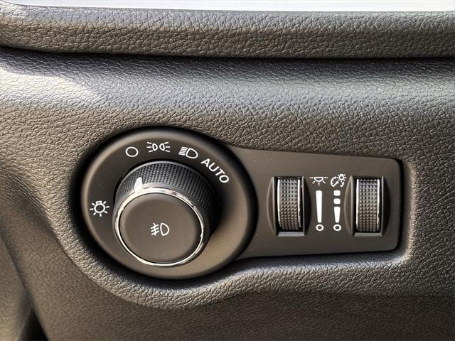 new 2025 Chrysler Pacifica car, priced at $41,452