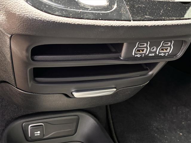 new 2025 Chrysler Pacifica car, priced at $41,452