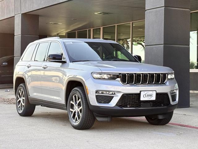 new 2025 Jeep Grand Cherokee car, priced at $48,235