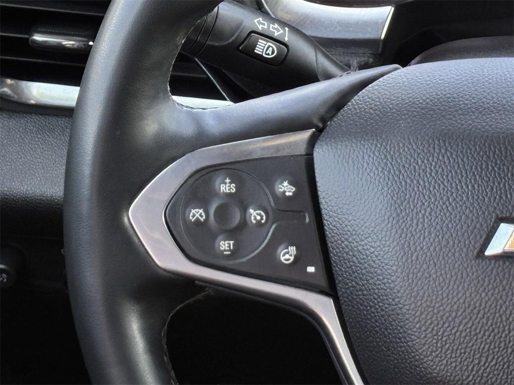 used 2023 Chevrolet Traverse car, priced at $31,992