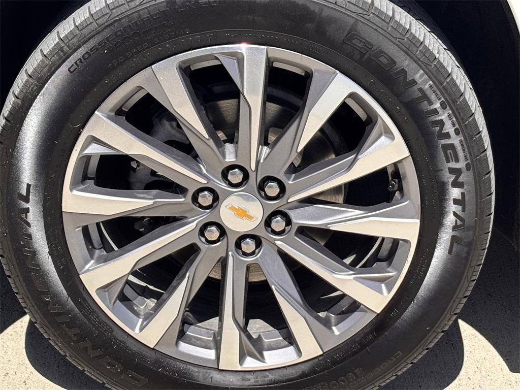 used 2023 Chevrolet Traverse car, priced at $31,992