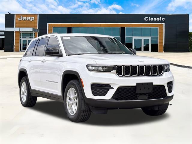 new 2025 Jeep Grand Cherokee car, priced at $38,780
