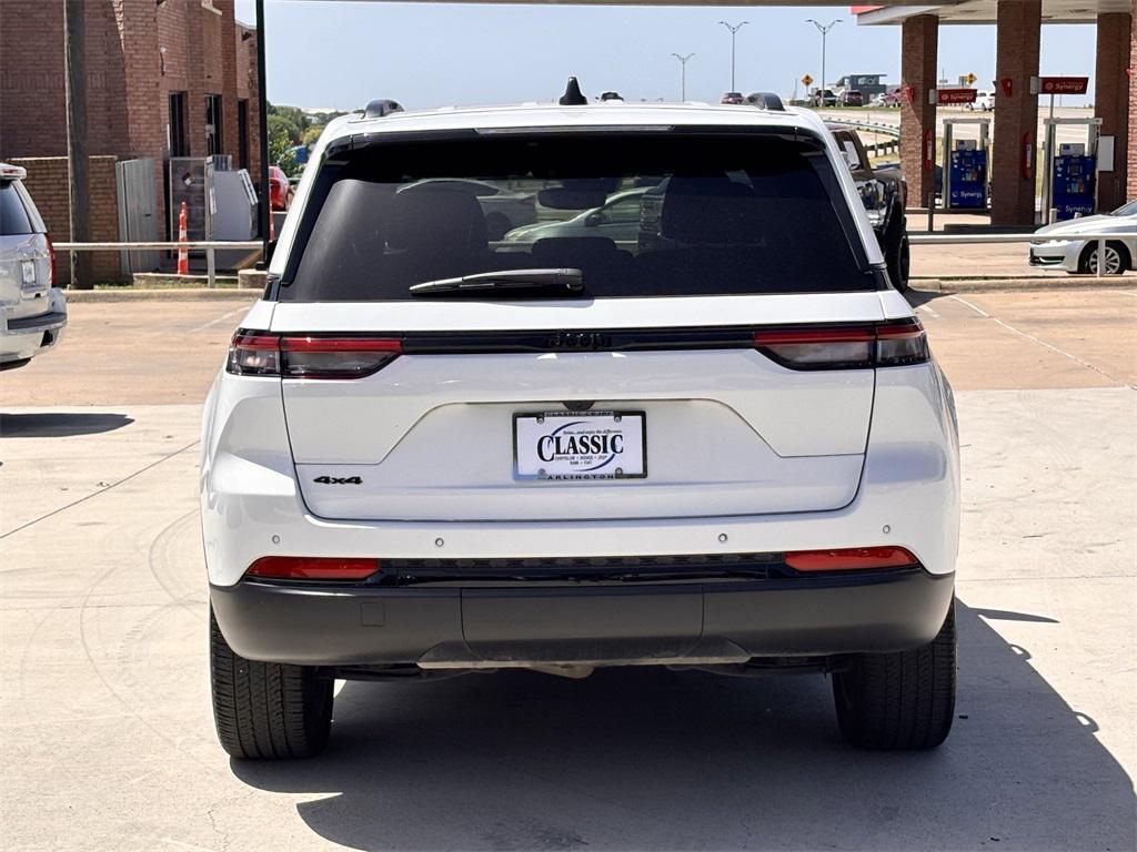 used 2023 Jeep Grand Cherokee car, priced at $31,671