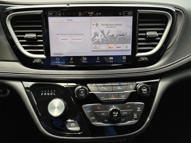 new 2025 Chrysler Pacifica car, priced at $41,752