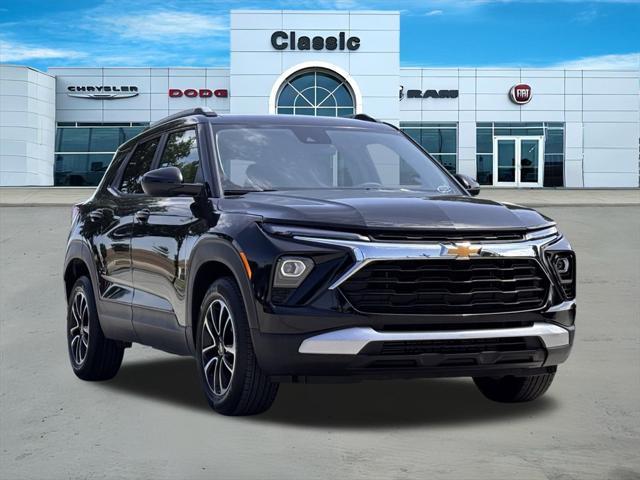 used 2025 Chevrolet TrailBlazer car, priced at $25,731
