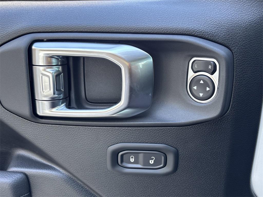 new 2026 Jeep Wrangler car, priced at $52,640