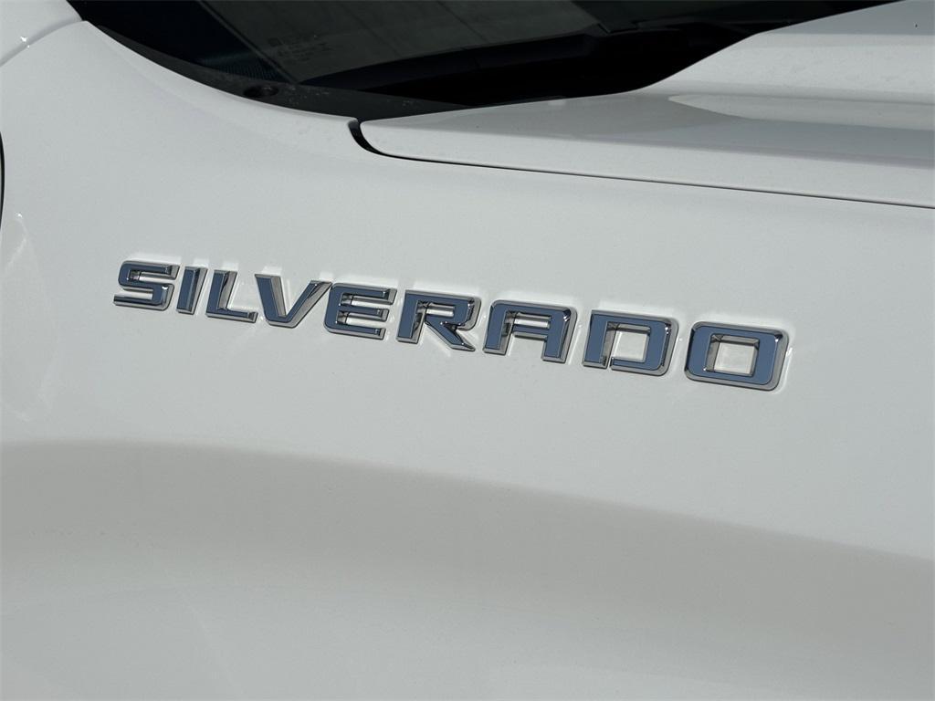 used 2025 Chevrolet Silverado 1500 car, priced at $42,136