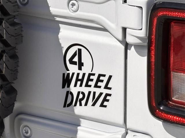 new 2025 Jeep Wrangler car, priced at $45,712