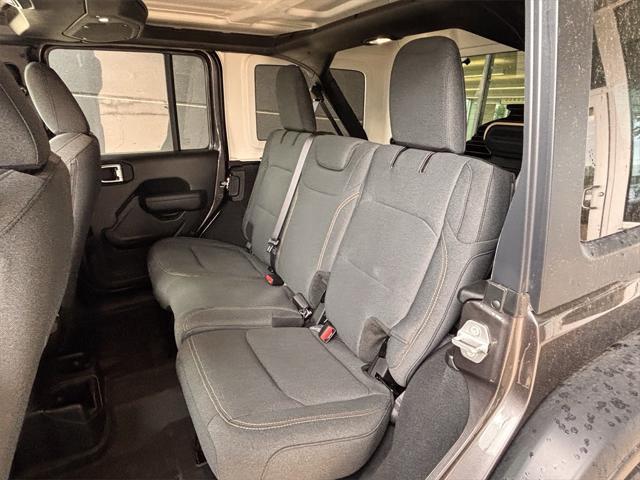 new 2025 Jeep Wrangler car