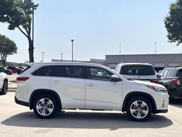 used 2018 Toyota Highlander car, priced at $23,992