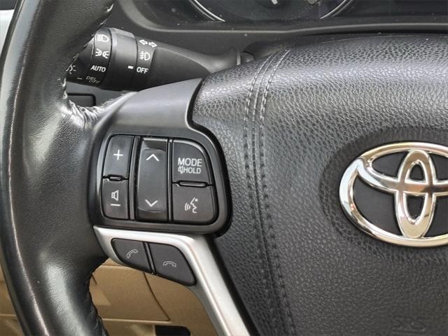 used 2018 Toyota Highlander car, priced at $23,992